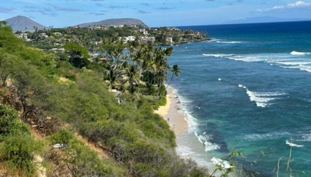 Hawaii coastline photo with photo by Hawaii Concierge Couseling by Bruce Berger